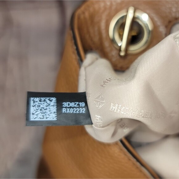 Michael Kors Jet Set Large Tan Genuine Soft Leather Shoulder Hobo Bag - Picture 15 of 16